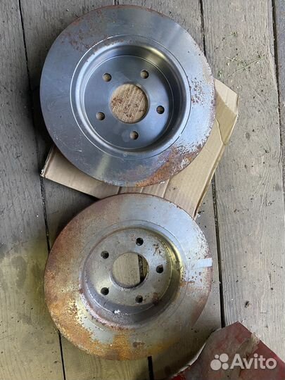 Задние тормозные диски на форд или вольво