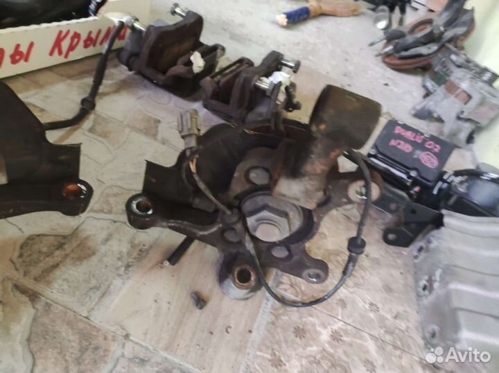 Суппорт Nissan Elgrand 51