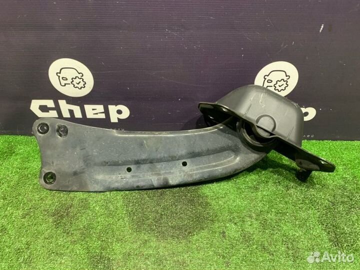 Рычаг подвески продольный задний правый Volkswagen