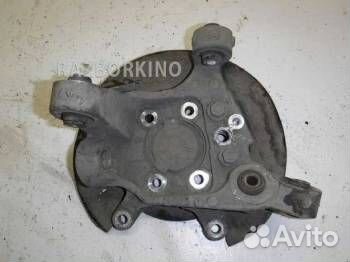 Кулак задний правый Ниссан