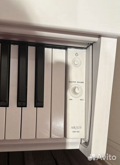 Цифровое фортопиано Yamaha Arius-143