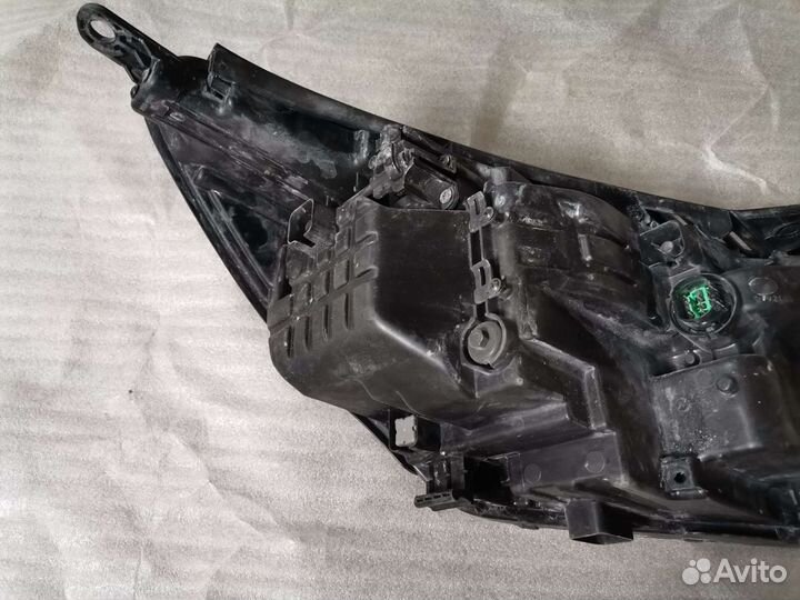 Фара передняя левая Kia Sorento Prime