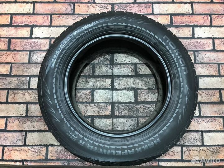 Nokian Tyres Hakkapeliitta R 225/65 R17 106R