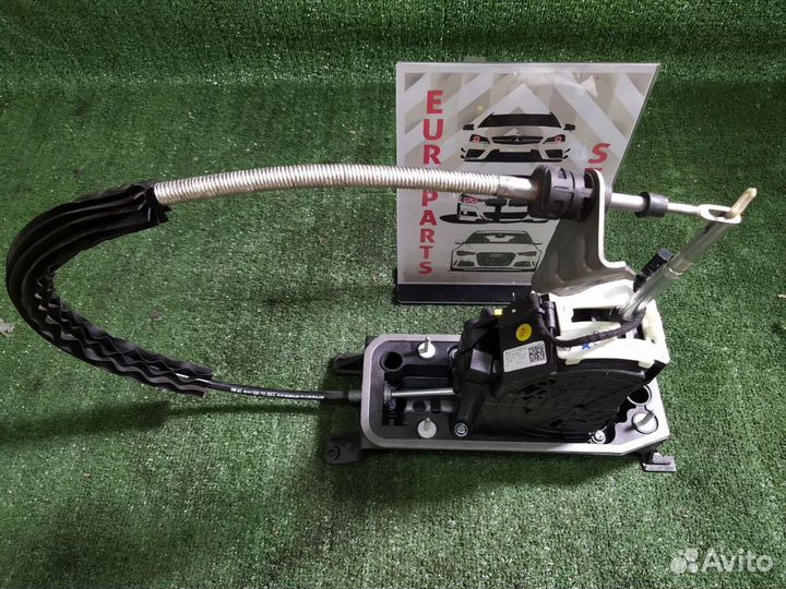 Кулиса АКПП в сборе с тросиком на Audi A3 (8V1)