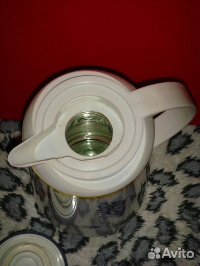 Термос Bohmann (1л) с клапаном