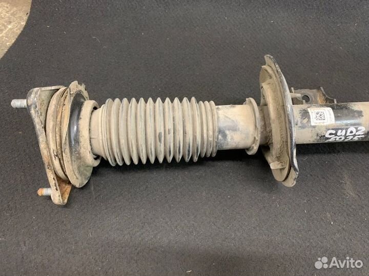 Амортизатор передний левый Kia Ceed 2 G4FG 2017