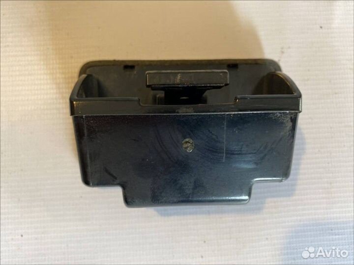 Пепельница задняя (в консоль)