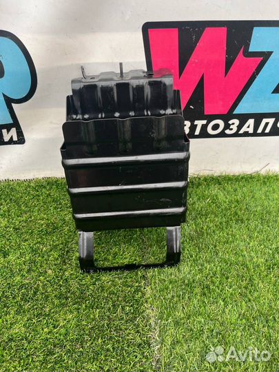 Полка аккумулятора Tesla Model X 2018