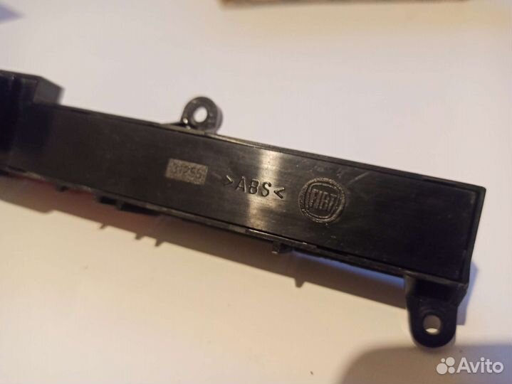 Блок кнопок с аварийкой fiat albea арт. 735398141