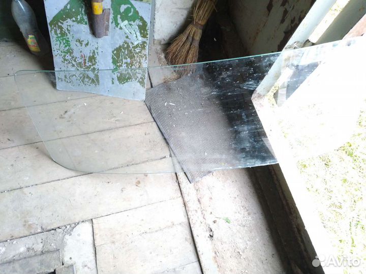 Стекло заднее салона москвич 402, 403, 407