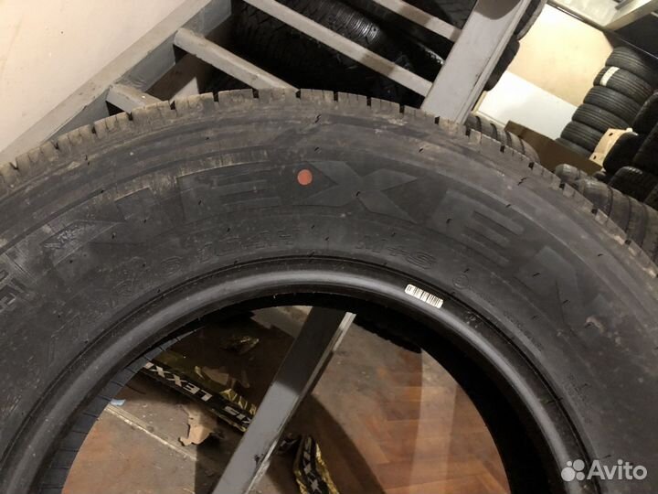 Nexen Roadian 541 225/75 R16 104H