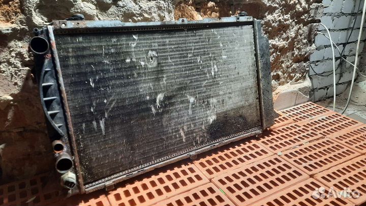 Радиатор двс audi B4 80-90