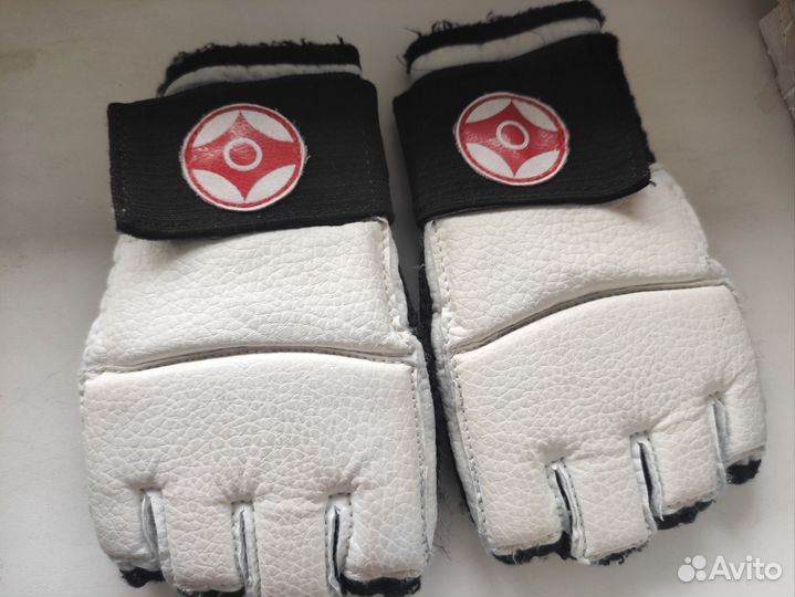 Перчатки для каратэ