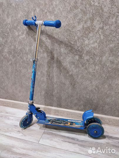 Самокат детский трехколесный