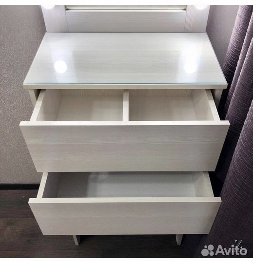 Туалетный столик для макияжа + гримёрное зеркало