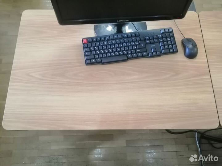 Письменный стол