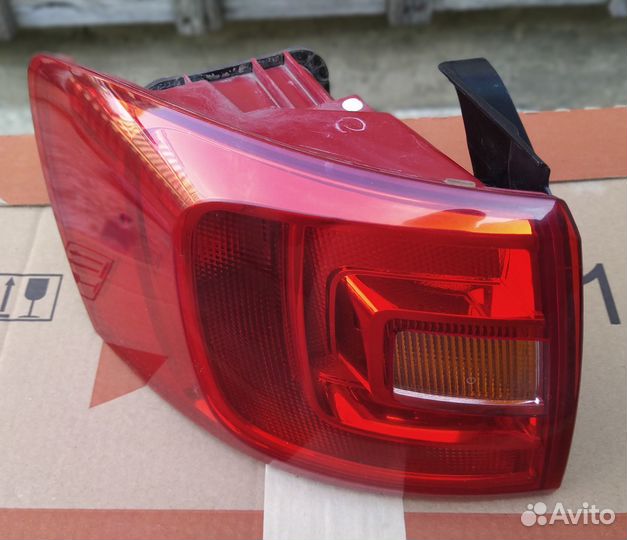 Задние фонари jetta 6 полный комплект