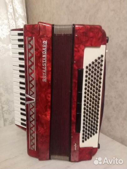 Немецкий аккордеон Royalstandart полный 4/4