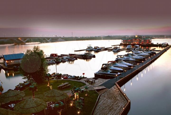 2-к. апартаменты, 127 м², 4/6 эт.