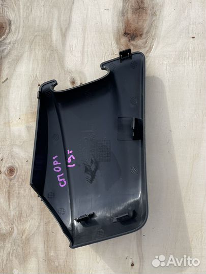 Накладка крепл. зад. ремня Land Rover Sport 2 рест