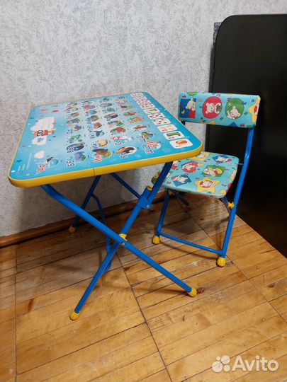Детский стол и стул