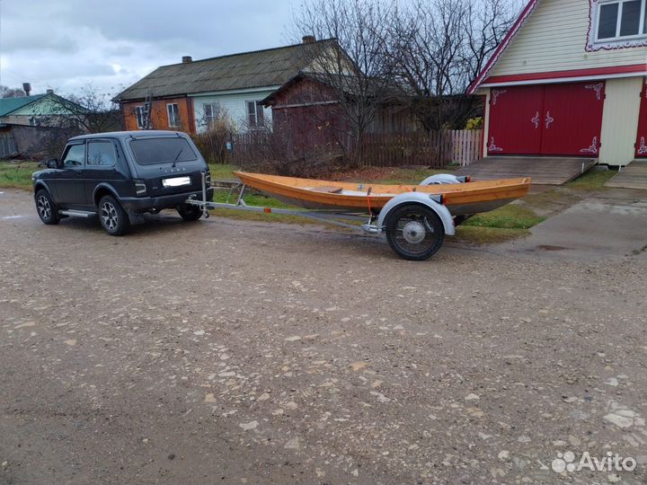 Лодка с прицепом