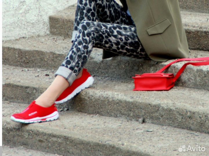 Кроссовки красные 37 размер