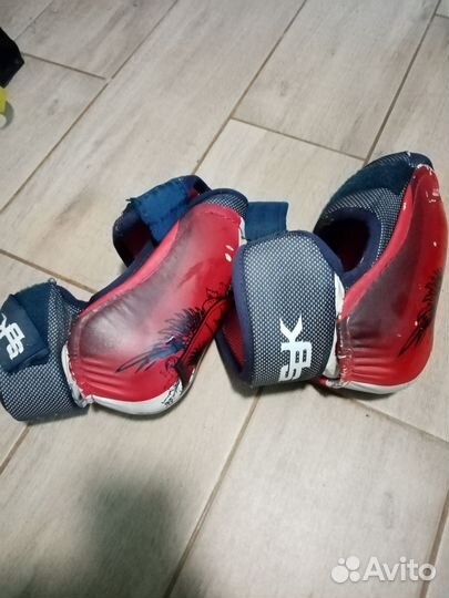 Налокотники хоккейные sr