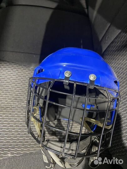 Продам хоккейную эккипировку