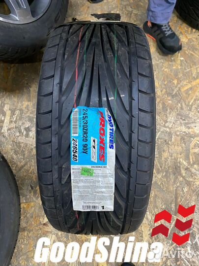 Toyo Proxes T1-R 245/30 R20 и 305/25 R20