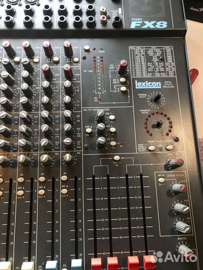 Английский Микшерный пульт folio fx 8