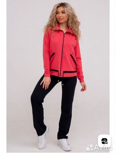 Спортивный костюм женский