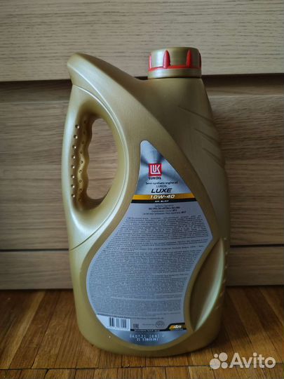 Моторное масло Лукойл Люкс 10w40 4 литра