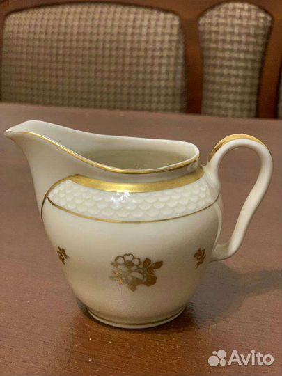 Сливочники и сахарница