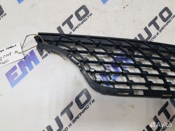 Решетка радиатора правая Мерседес Бенз C117