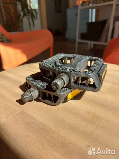 Педали от Fuji Declaration