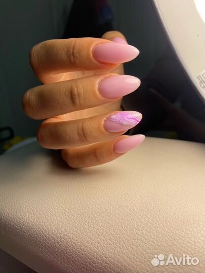 Мастер маникюра и педикюра