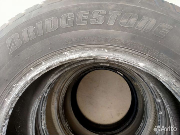 Bridgestone Dueler H/T 687 235/60 R16
