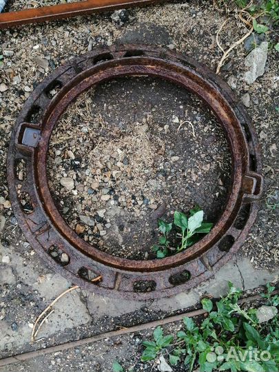 Крышка чугунная