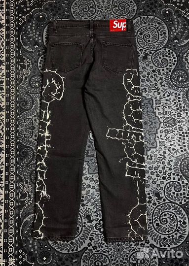 Джинсы supreme