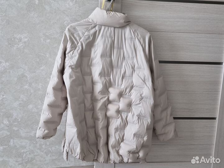 Пуховик женский 42 44 после химчистки. Как новый)