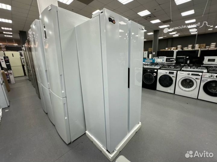 Холодильник 83 Schaub Lorenz SLU S470W3EI белый