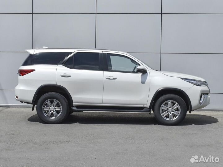 Toyota Fortuner, 2017