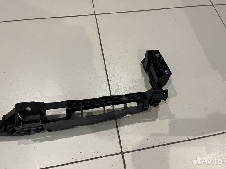 Поперечная консоль Mercedes W212 новая