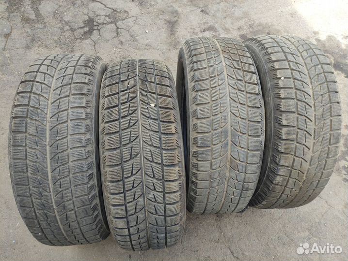 Bridgestone Blizzak WS-60 225/60 R17