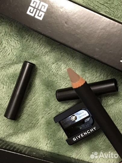 Живанши карандаш для бровей