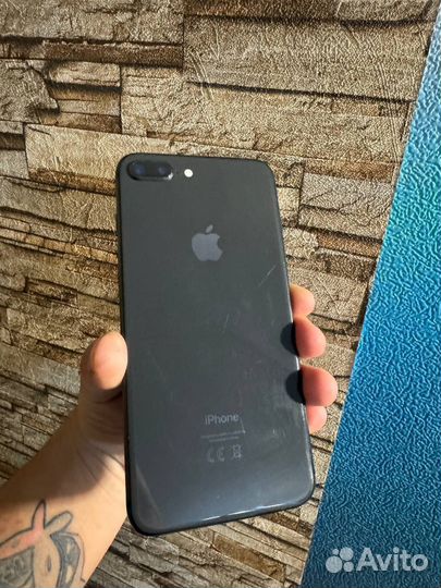 iPhone 8 Plus, 64 ГБ