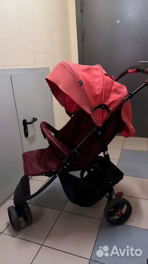 Прогулочная коляска трость