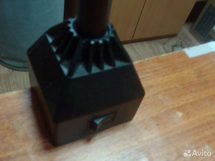 Настольная лампа