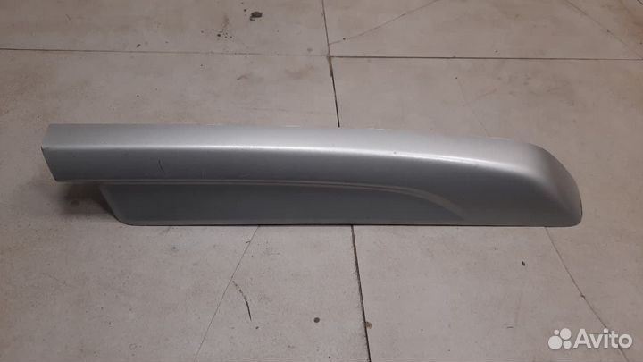 Накладка рейлинга задняя левая Nissan Terrano